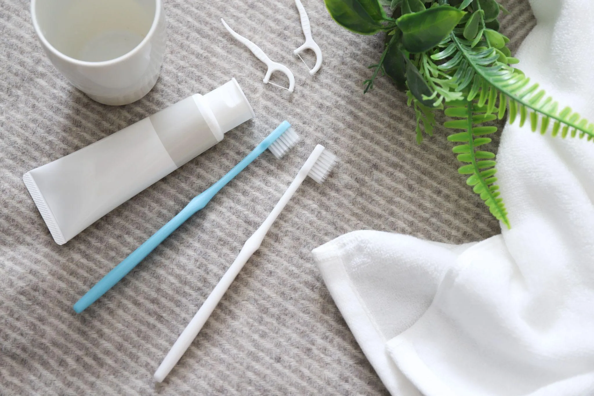 インプラントの寿命を延ばすために実践すべきセルフケア